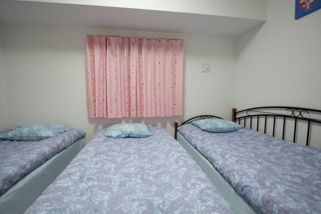 クリスタルエグゼ 日本橋 Apartemen Osaka